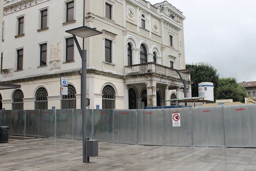 mobile Baustellen-Schallschutzwand - als Alternative zum Bauzaun